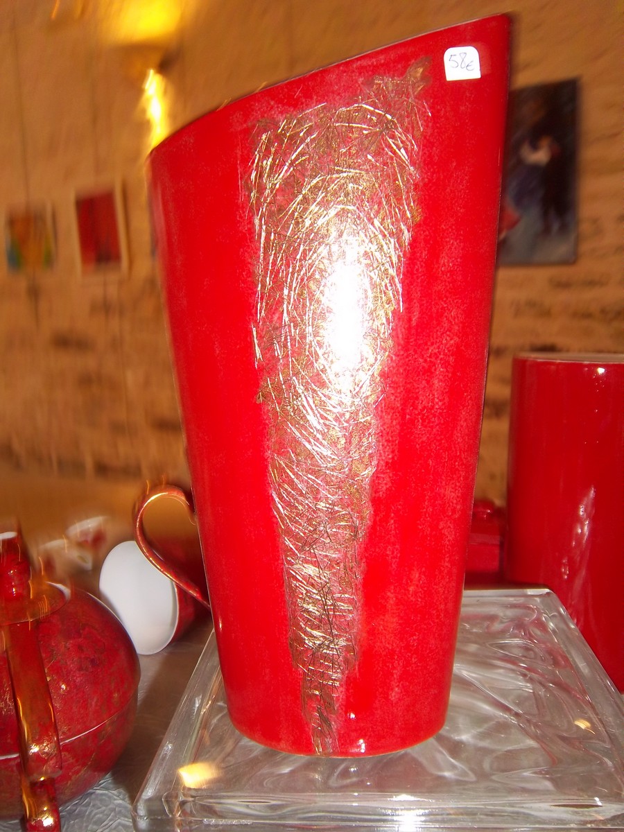 vase rouge vif